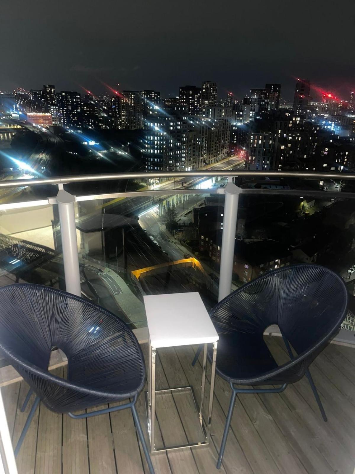 Luxury 1 Bedroom Apartment In Londen Buitenkant foto