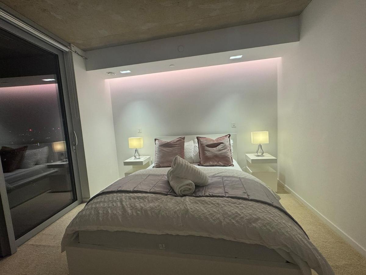 Luxury 1 Bedroom Apartment In Londen Buitenkant foto